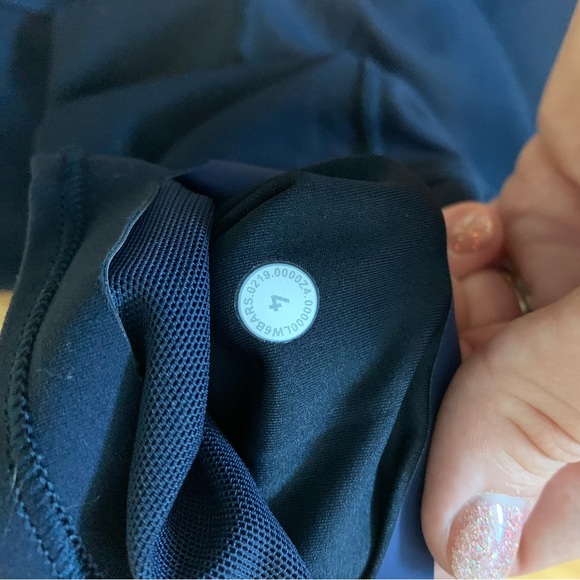 Lululemon in movement leggings - Picture 3 of 5